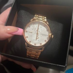 rose gold coach watch